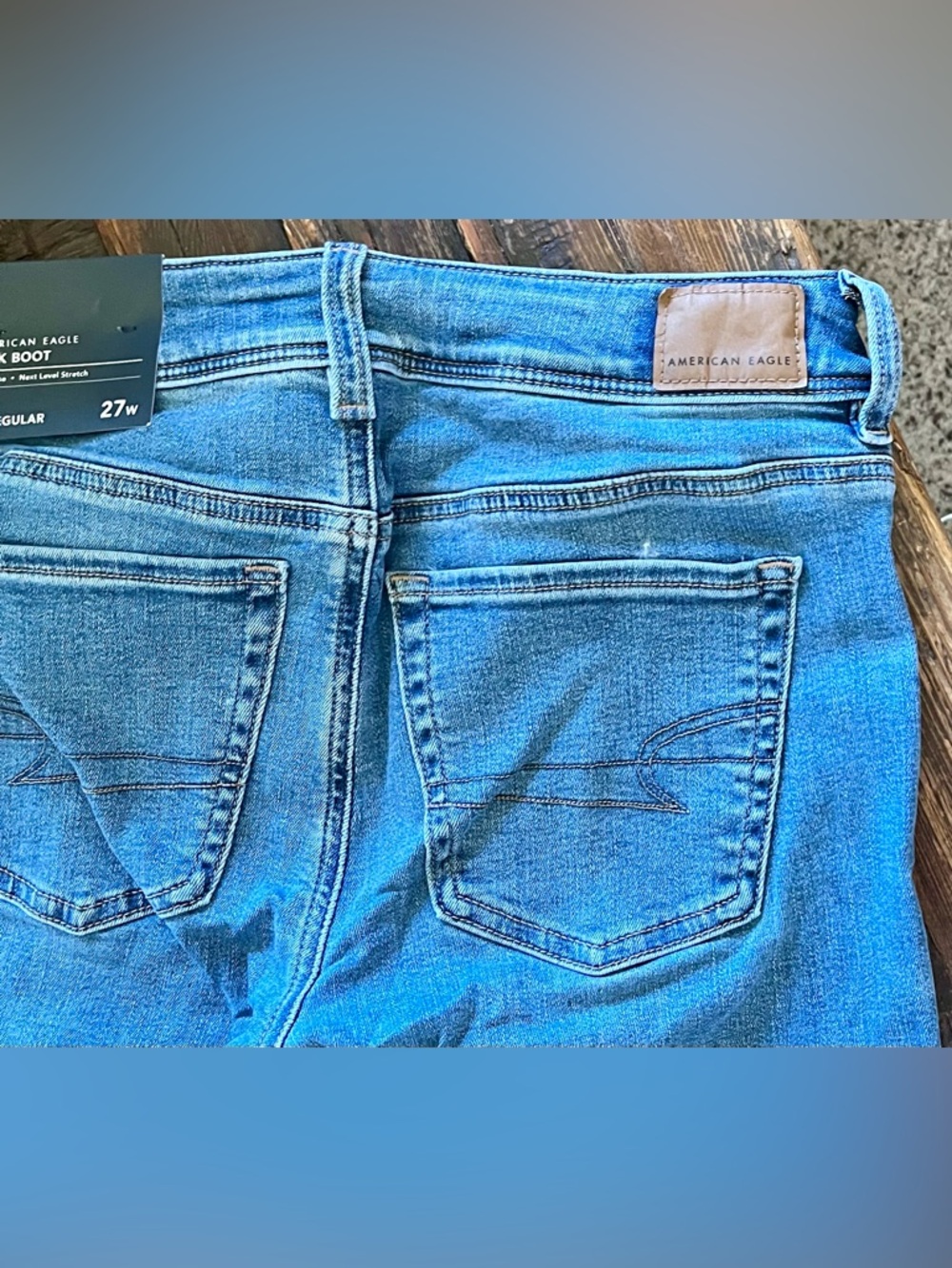 Brand New ✨ American Eagle low-rise KickBoot Jeans Sz 4 NWT - Picture 5 of 11